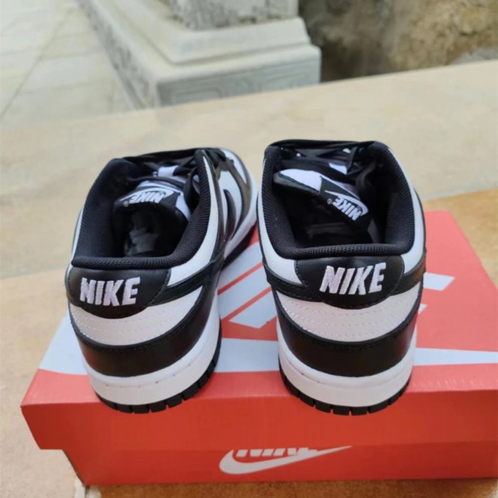 Nike Dunk Low Panda Women - Picture 4 of 4